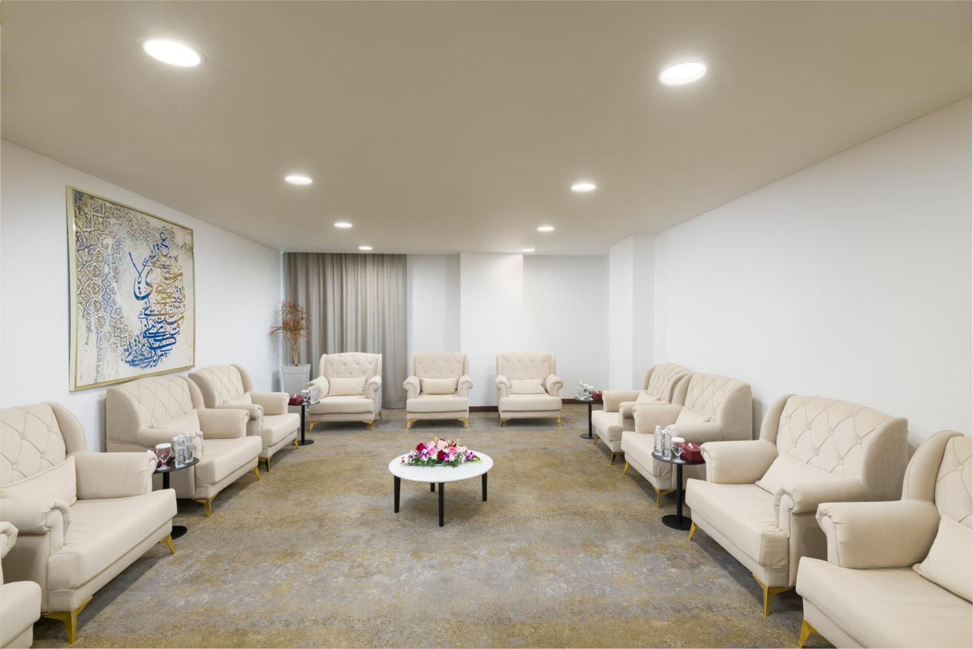 Intercityhotel Hotel 4*
